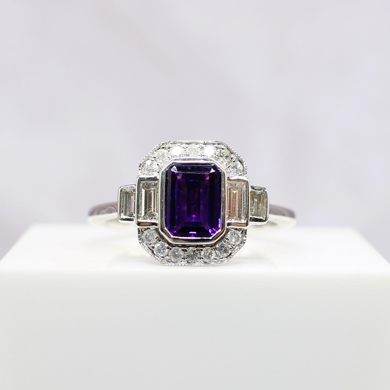 AMETHYST & DIAMOND ART DECO RING.