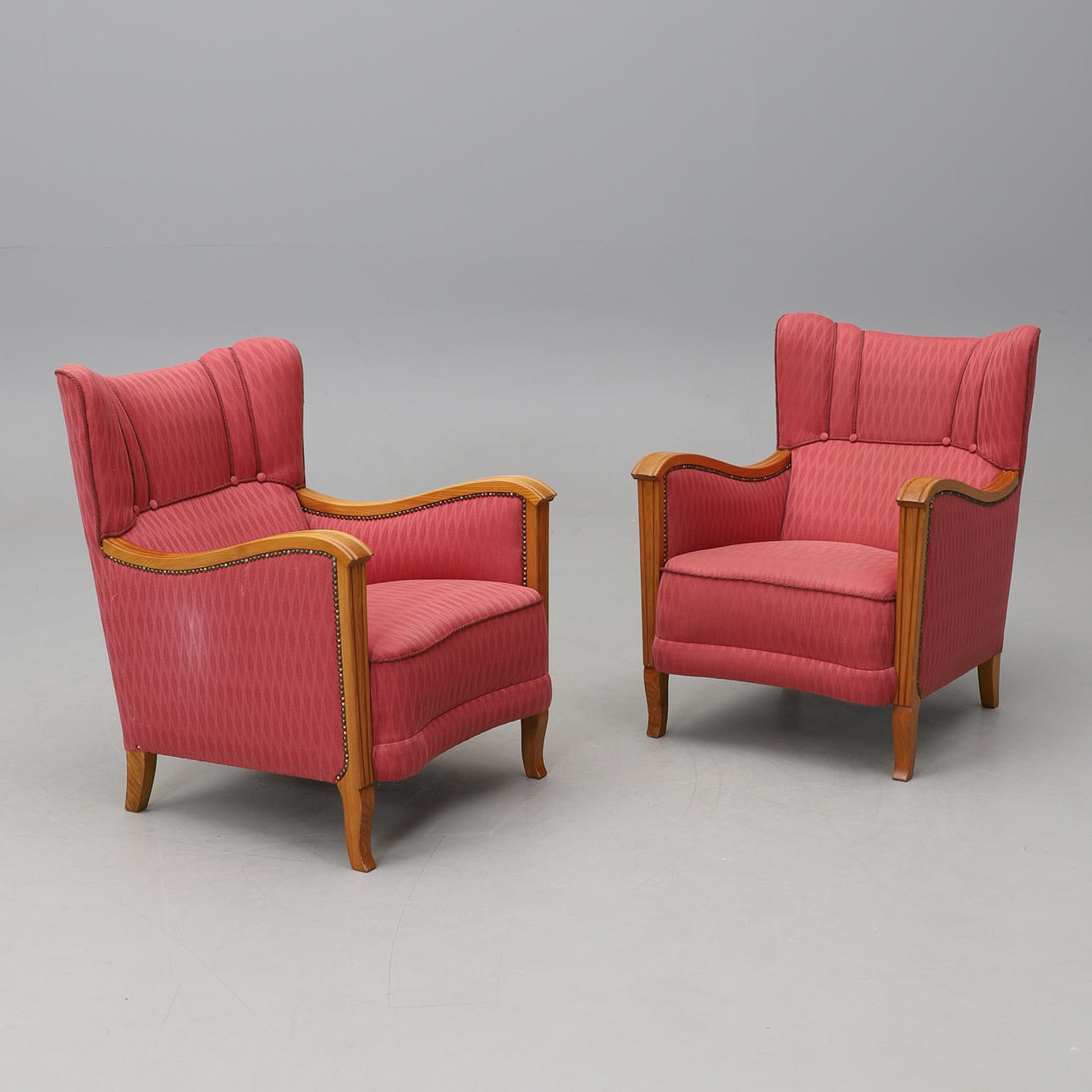 FÅTÖLJER, ett par, 1930/40-tal.