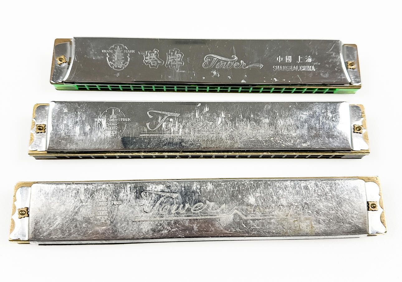 Turmharmonika mit drei Harmonikas.