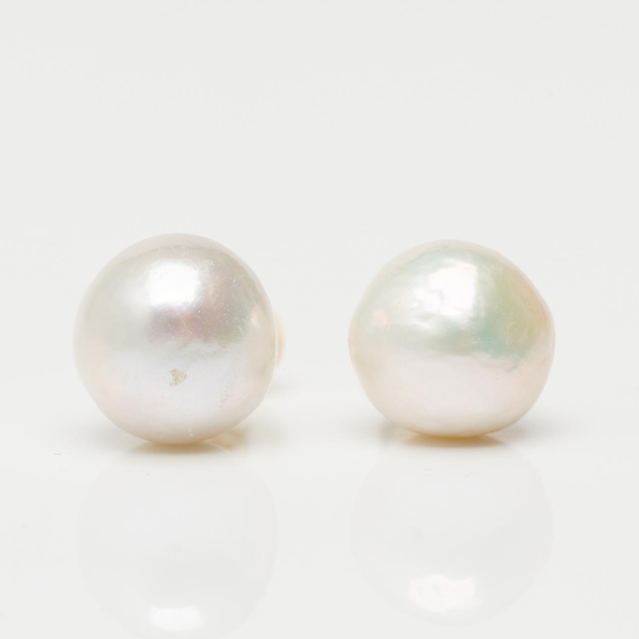 KORVAKORUT, 18K, AKOYA PEARL.