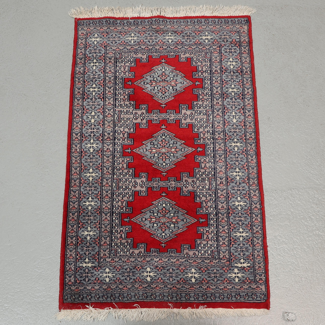 CARPET, handmade, oriental, approx 123x79 cm.