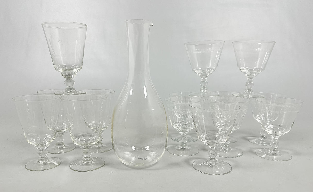 SPISESTUE, glas, 15 stk, inklusive B. Vallien.
