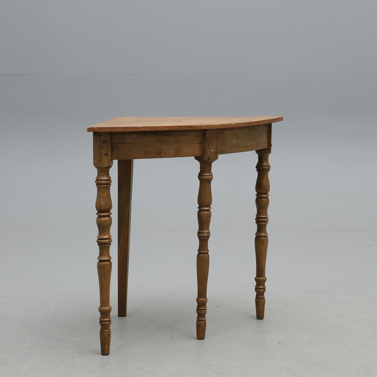 KULMAPÖYTÄ, 1700-/1900-luku.