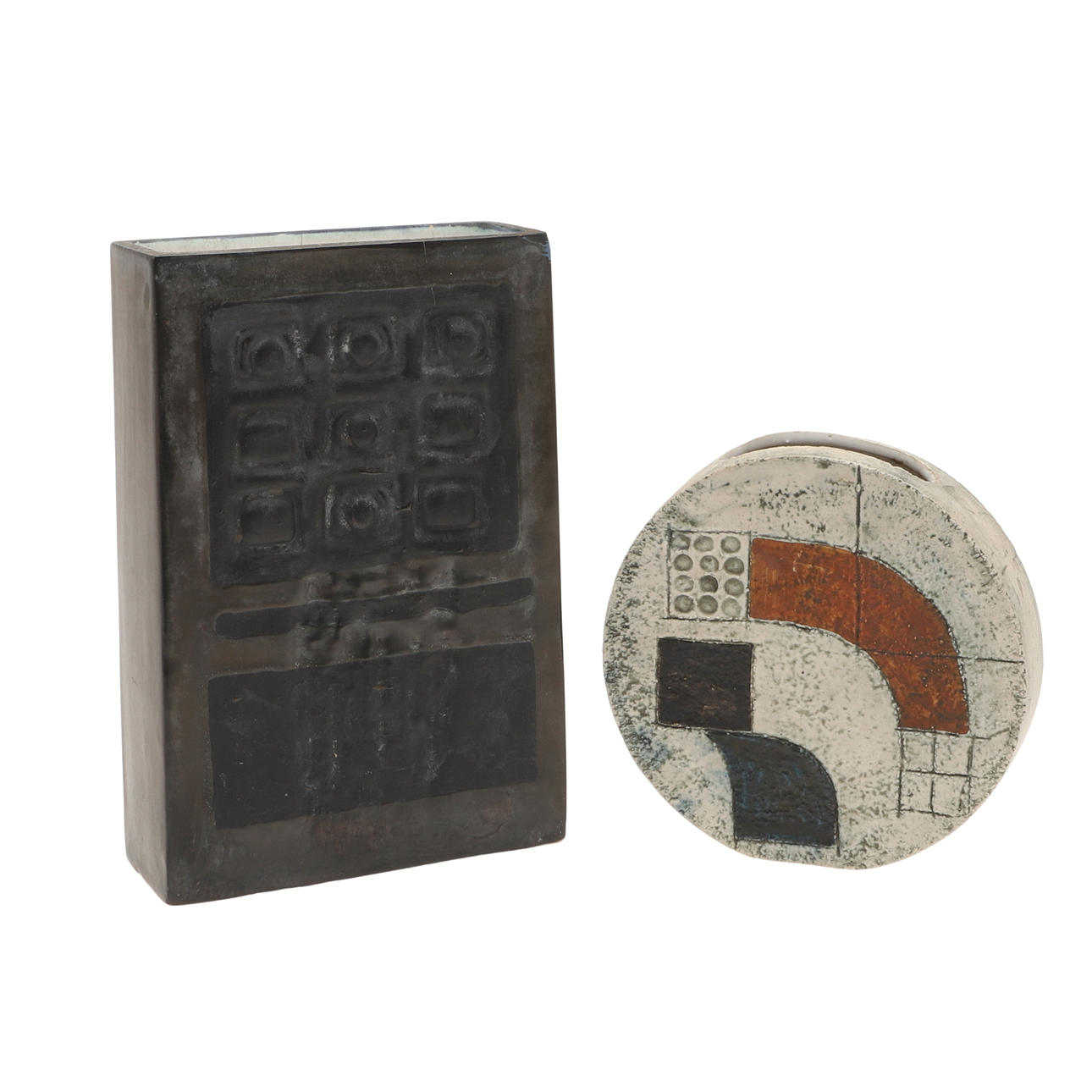 TROIKA DISC VASE & SLAB VASE.