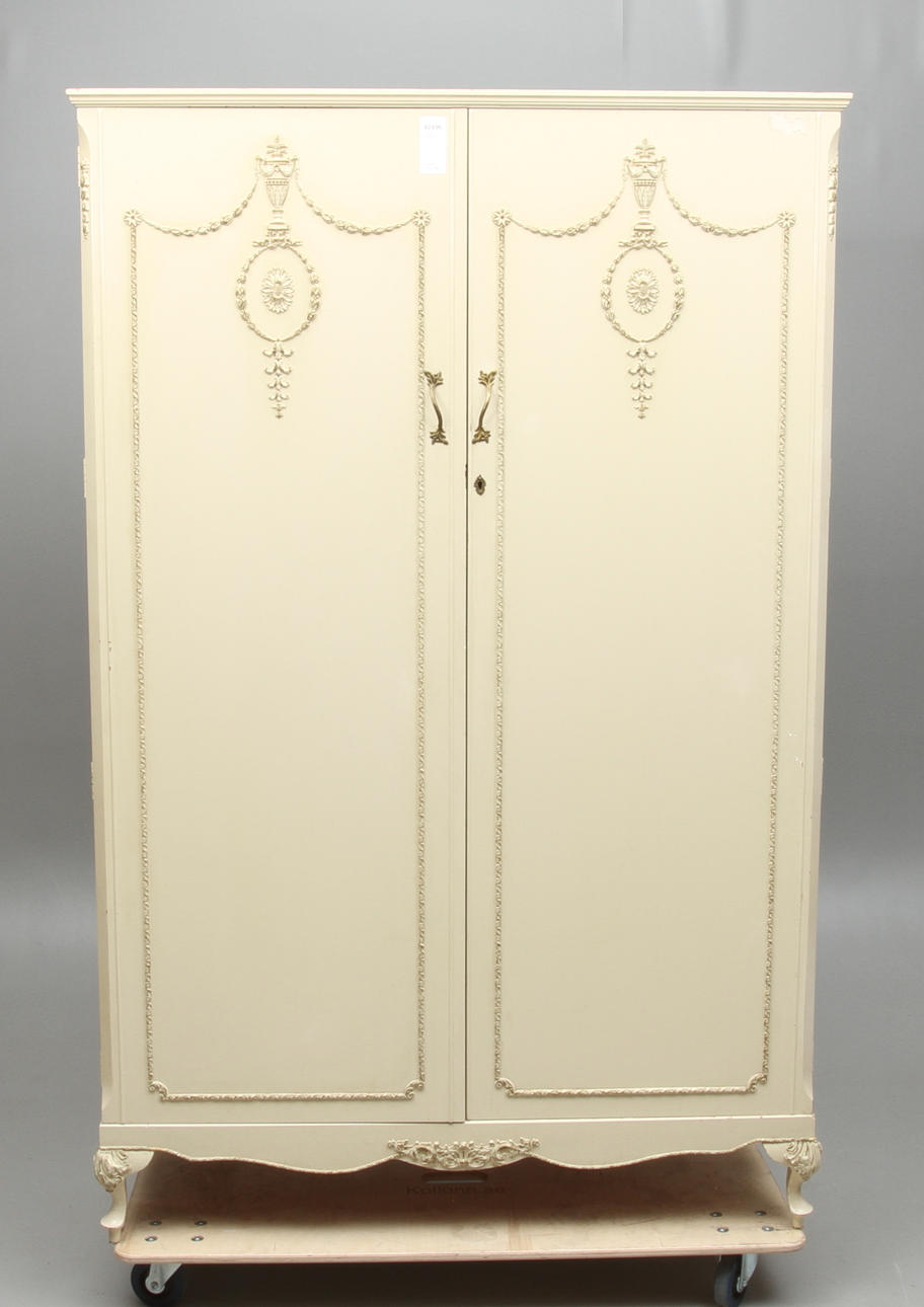 KLÄDSKÅP, empirestil, 1900-tal.