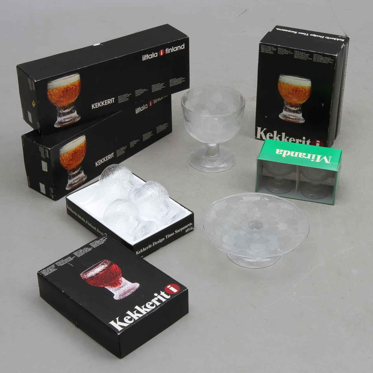 PARTI GLAS, 17 delar, "Kekkerit", Timo Sarpaneva samt "Miranda", Heikki Orvola, Arabia.