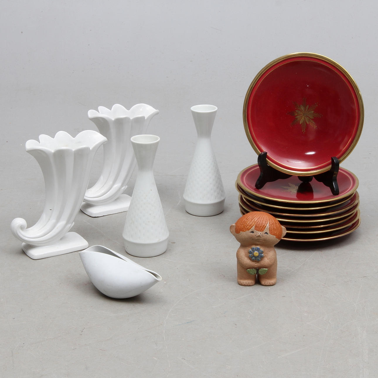 PARTI KERAMIK, 14 delar, bla Arthur Percy, Lisa Larson och Stig Lindberg.