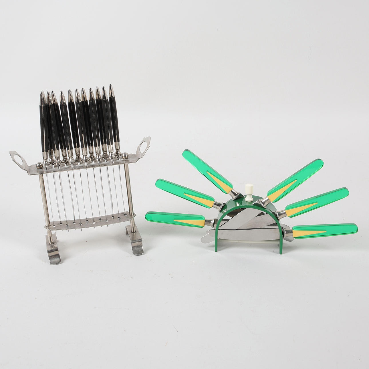 FRUCHTMESSER, mit Ständer, Solingen, Deutschland.