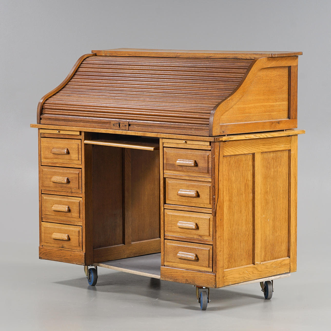 JALUSISKRIVBORD 1900-talets första hälft.