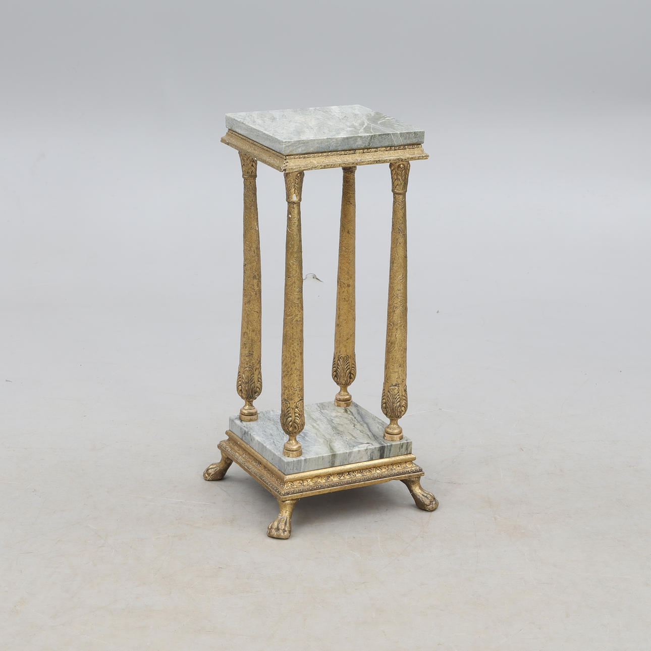 PIEDESTAL med sten bordplader.