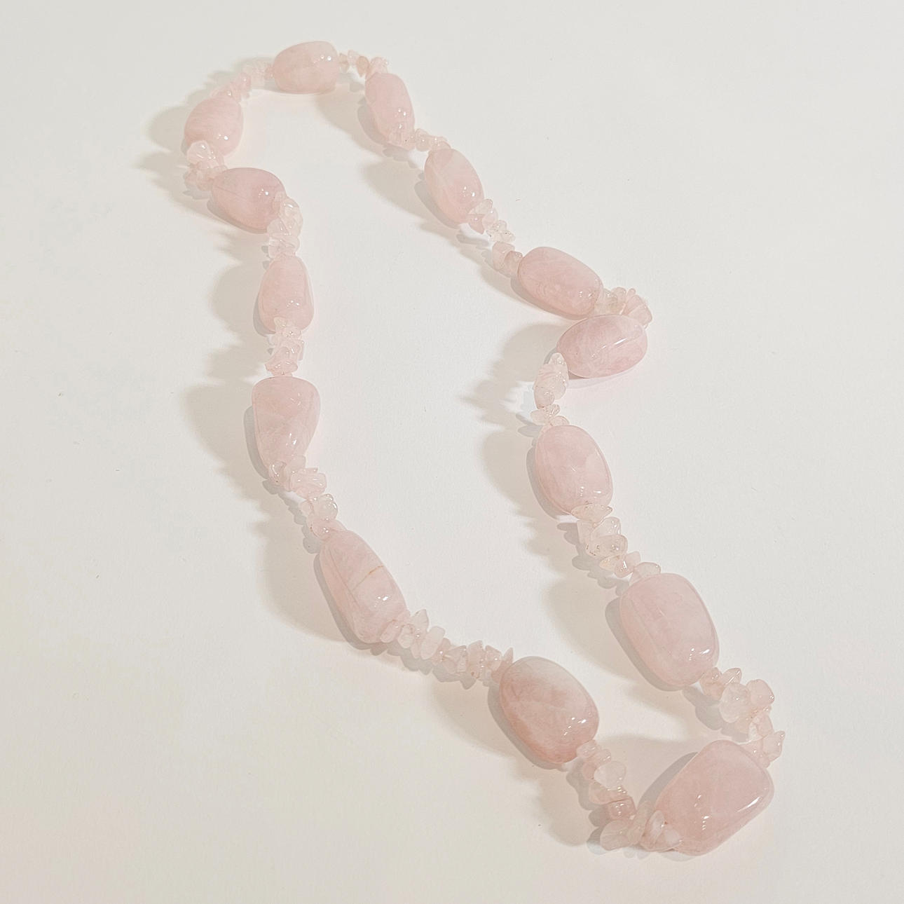 ROSE QUARTZ NECKLACE.