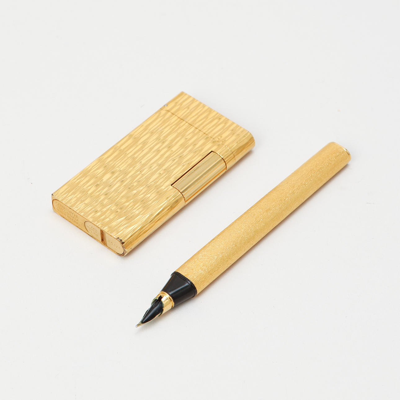 LIGHTER og FYLDEPEN, Caran d'Ache.