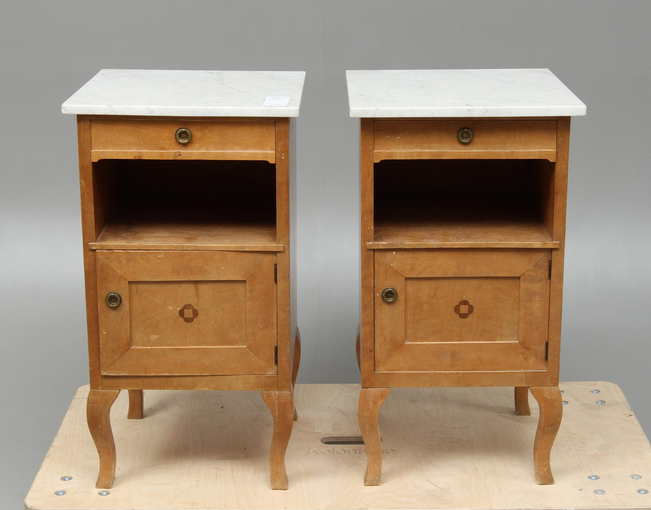 NATTDUKSBORD, med stenskivor, 2 st, 1900-tal.