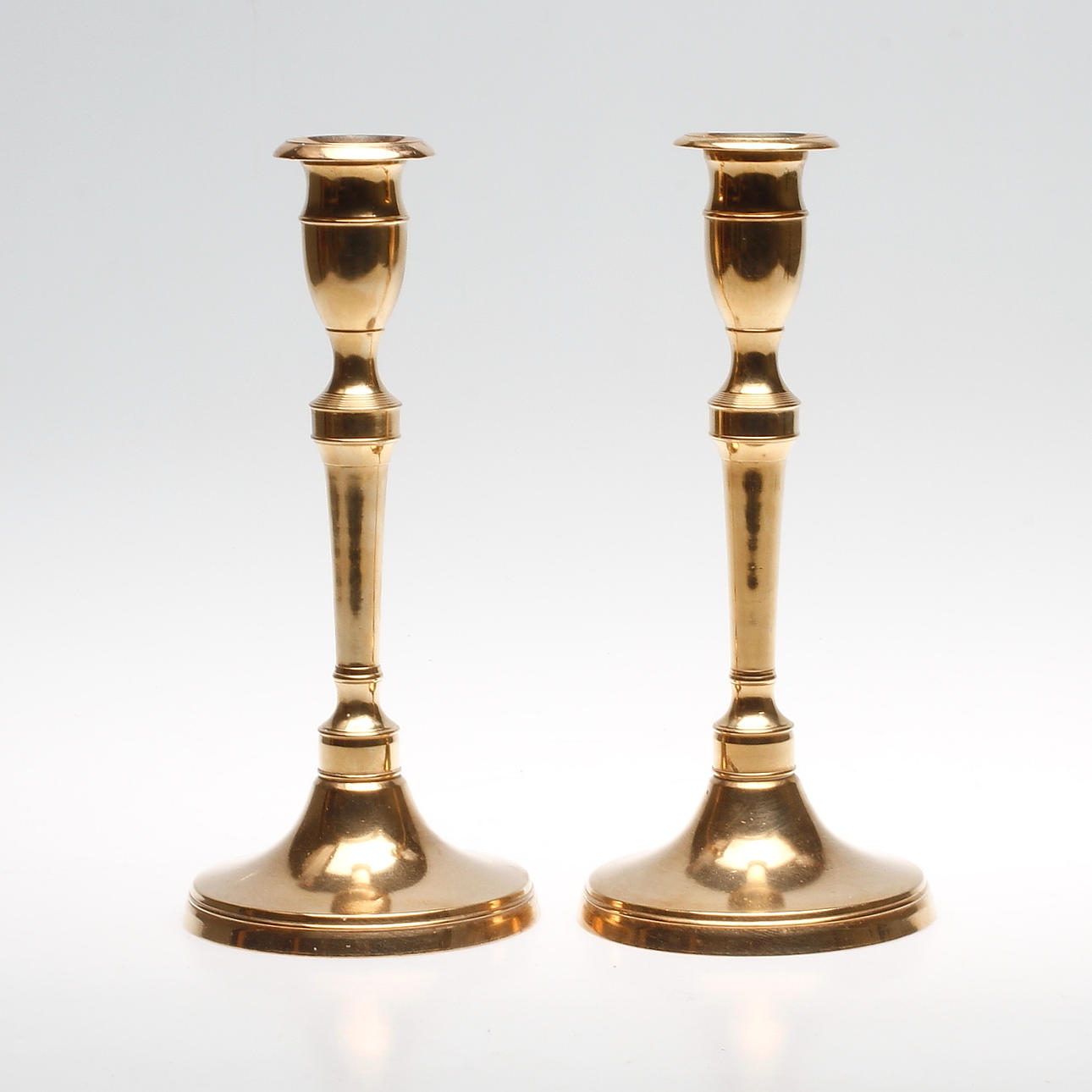 LJUSSTAKAR, ett par, mässing, Skultuna N15, 1800-tal.