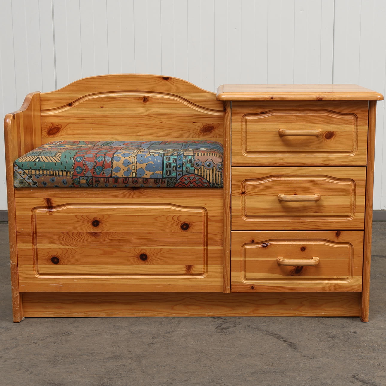 HALLMÖBEL, furu, 1900-talets andra hälft.