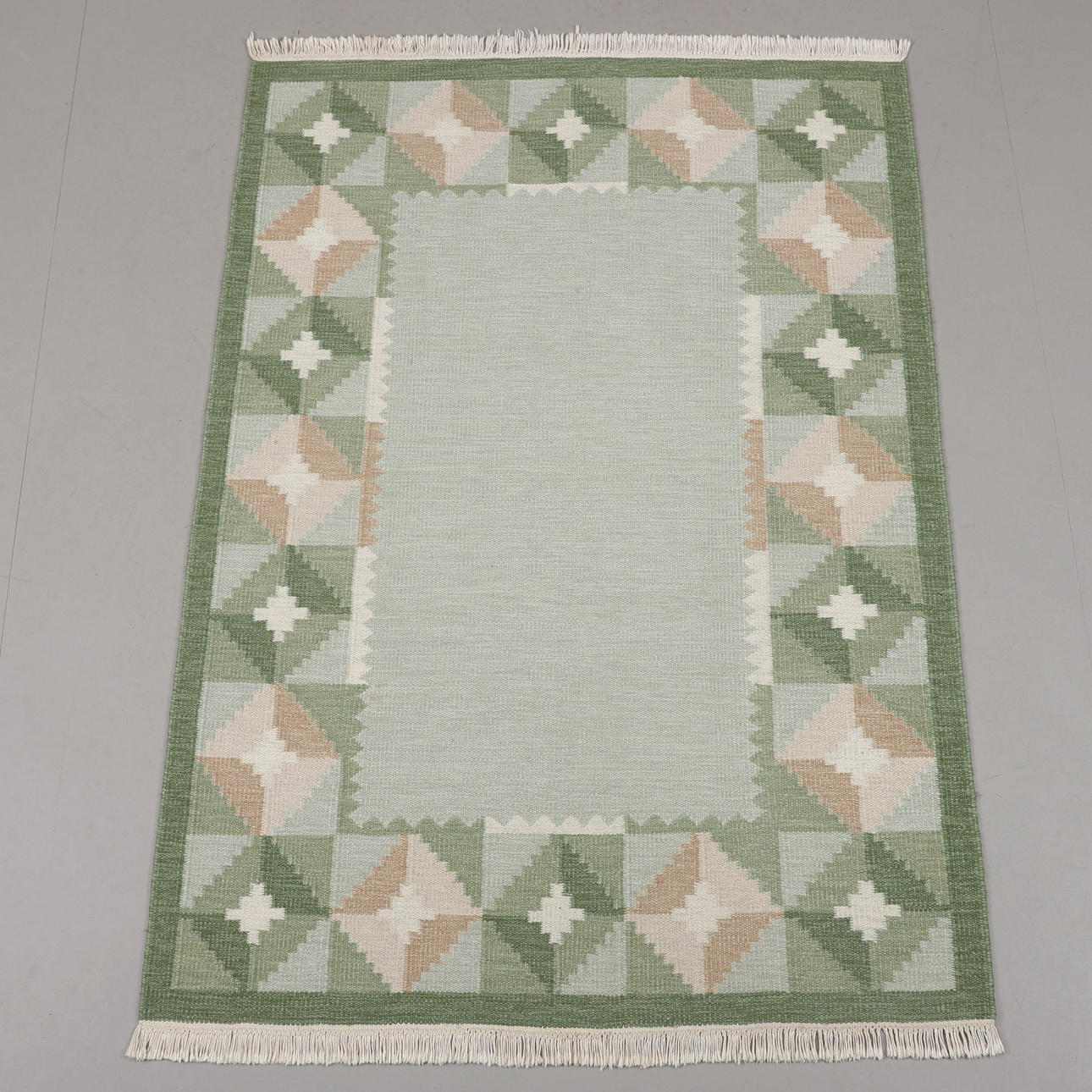 MATTA, röllakan, 200 x 140 cm.