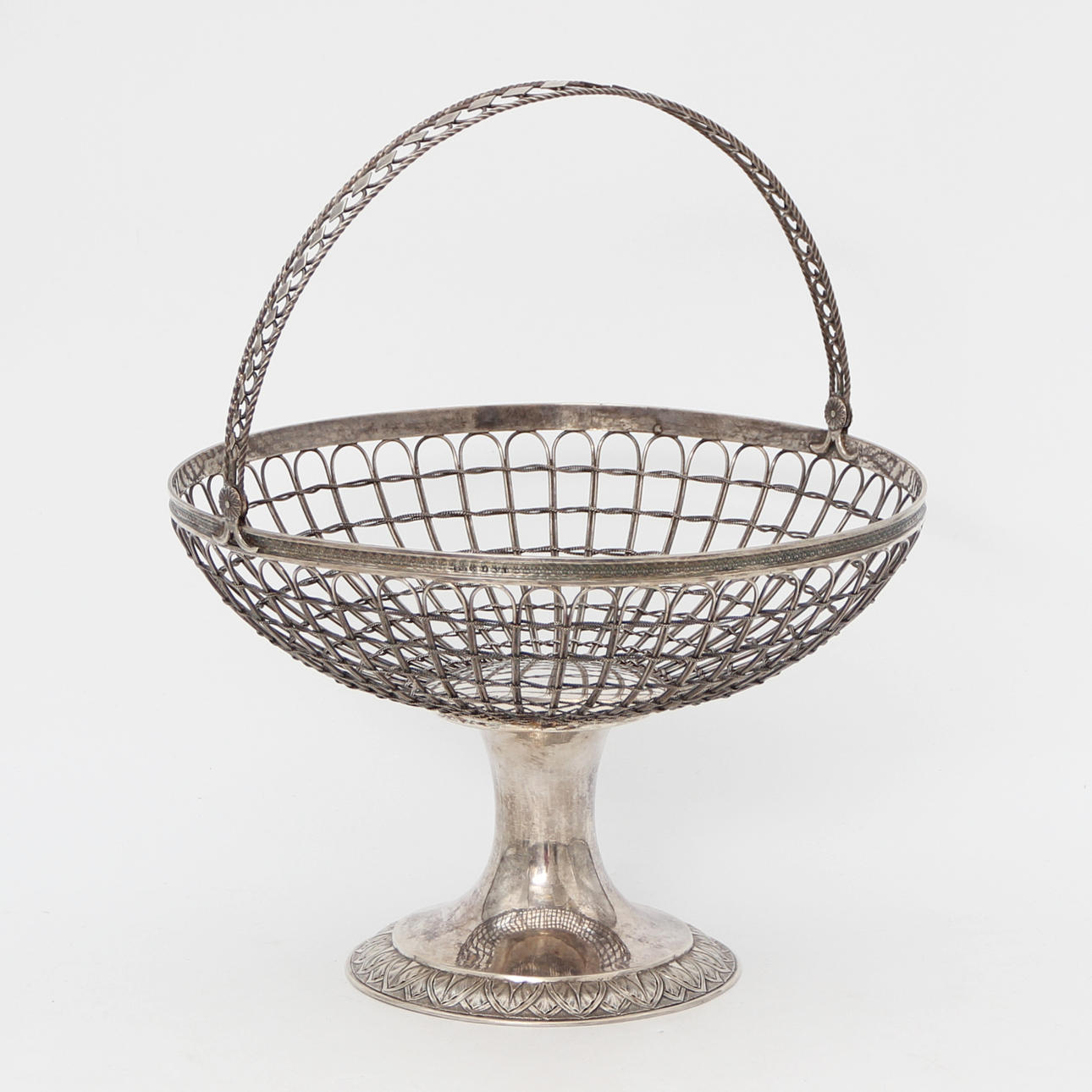 GUSTAF MÖLLENBORG. A SILVER BREAD BASKET, STOCKHOLM 1827.