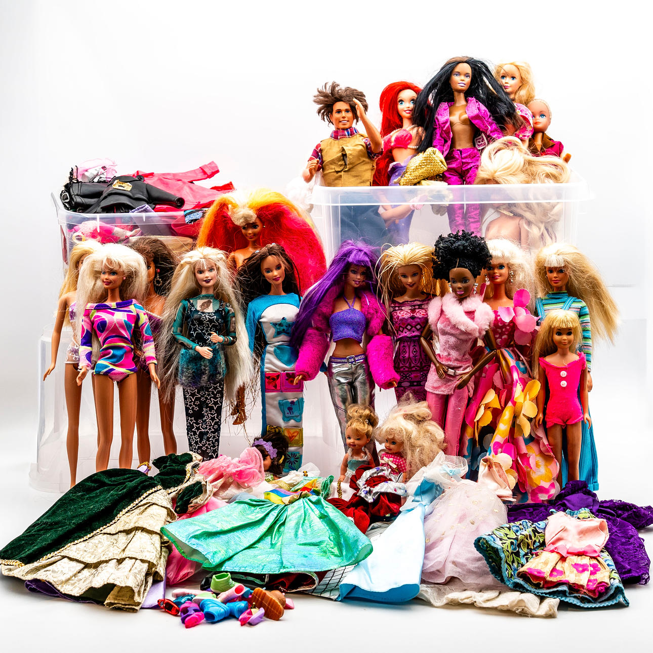 BARBIE. Samling Barbiedockor och kläder, 1990-tal.