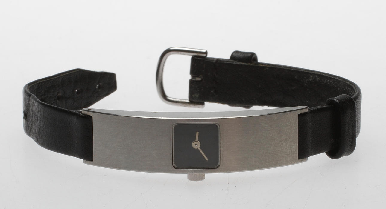 WOMEN'S BRACELET, design Paul Junod.