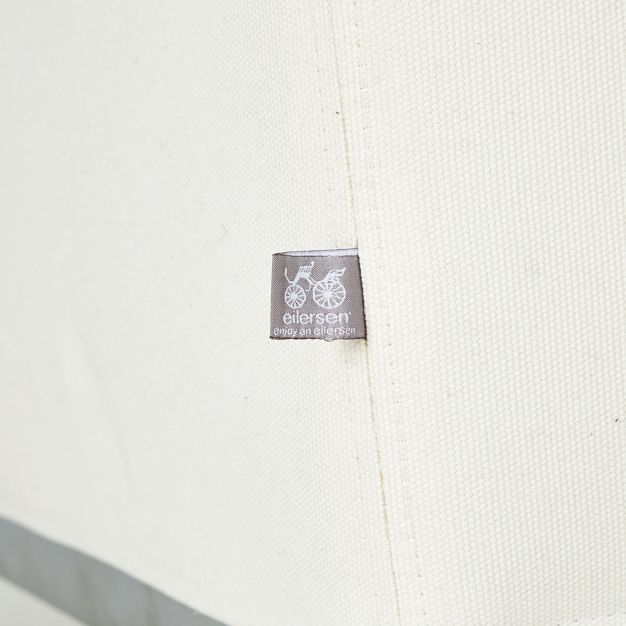 JENS JUUL EILERSEN. Sofa, für Eilersen, Dänemark, lose Sitzbezüge.