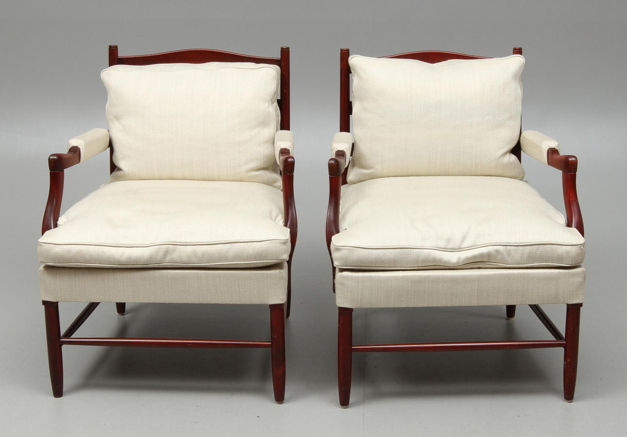 FÅTÖLJER, ett par, Gripsholmsmodell, 1900-tal.