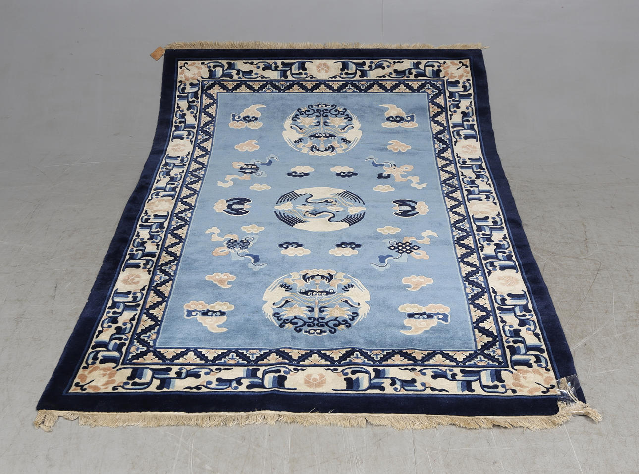 MATTA, Kina, 200 x 140 cm.