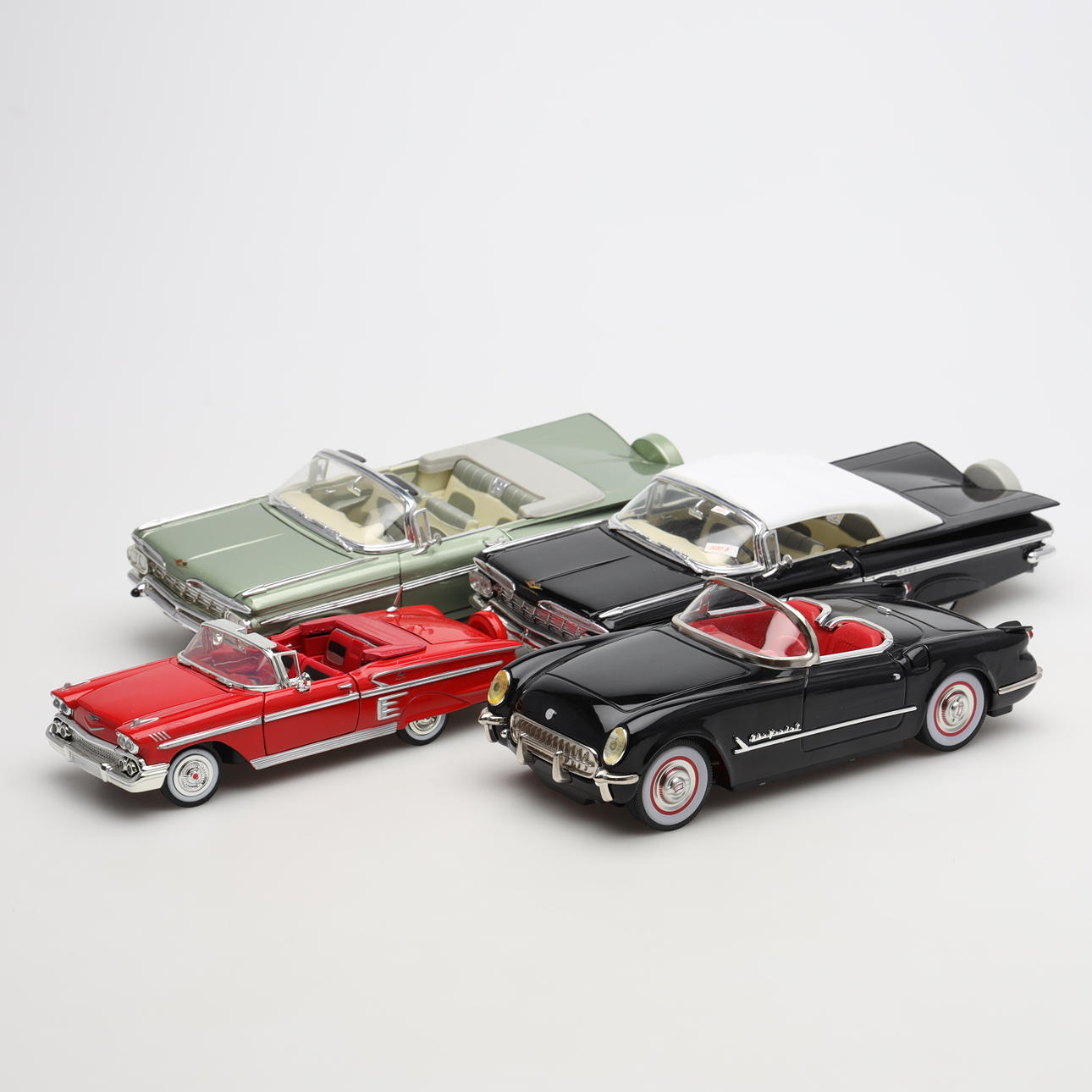 MODEL CARS, 4 pieces, Chevrolet.
