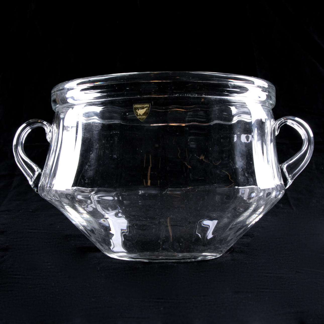 SKÅL, med hänklar, optikblåst, Orrefors, 1900-talets mitt.