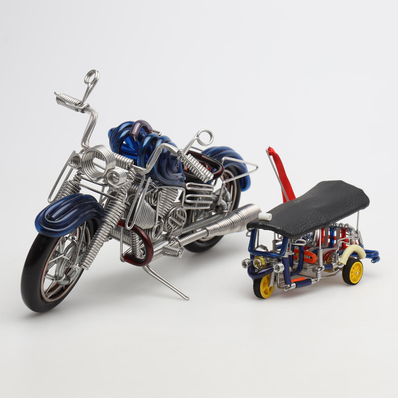 MOTORCYKEL og TUK-TUK, plast.