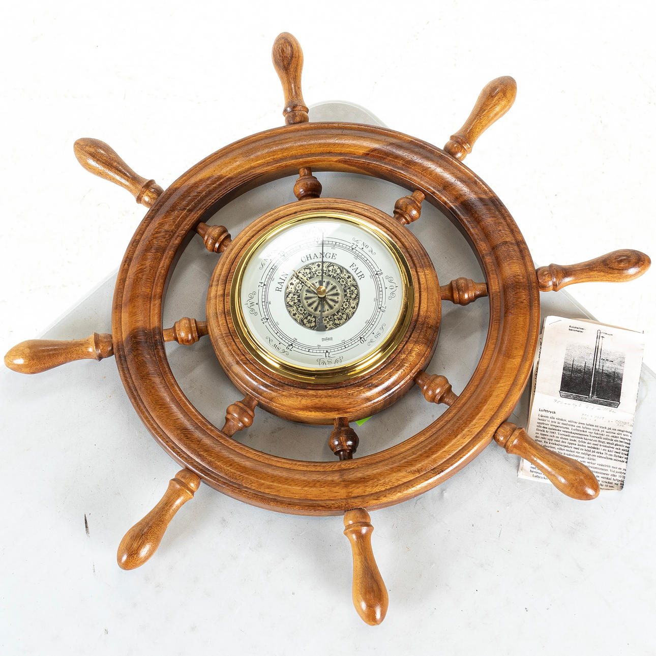 BARÓMETRO, forma del volante.