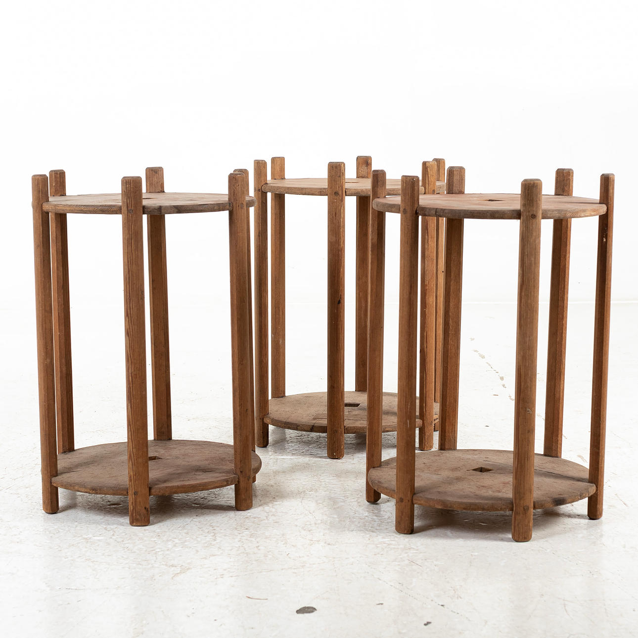 BLOMPIEDESTALER, 3 st, tidigt 1900 - tal.