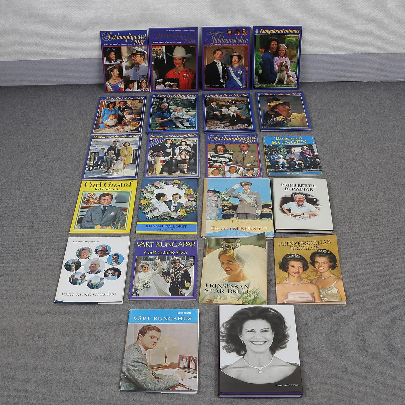 BÖCKER OM KUNGAHUSET.