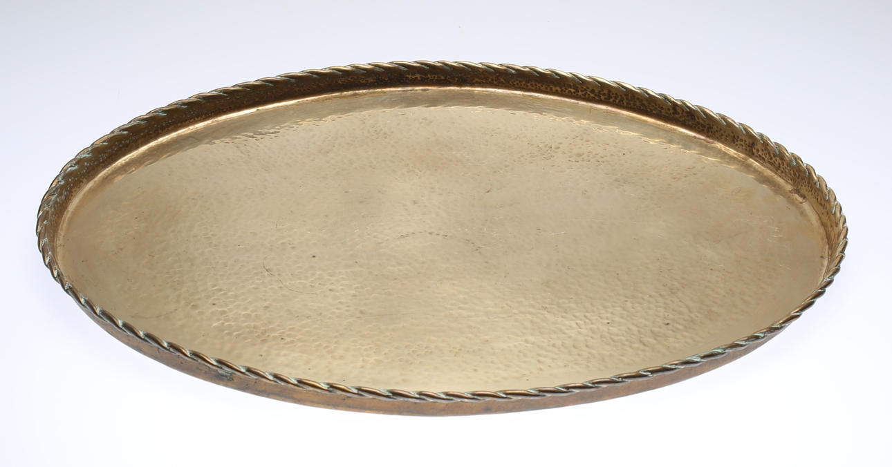 BRICKA, mässing, Carl Lindqvist, Hjelmsäter, Söderköping.