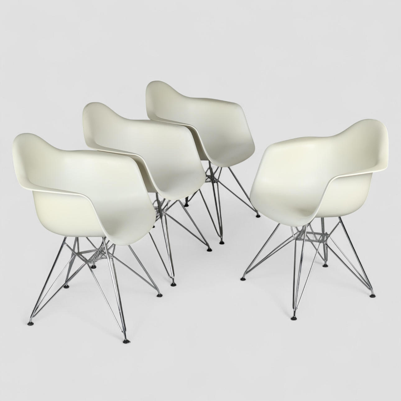 CHARLES EAMES (1907-1978): Four armchairs, 'model DAR'. All on 'Eiffel' chrome frame (4).