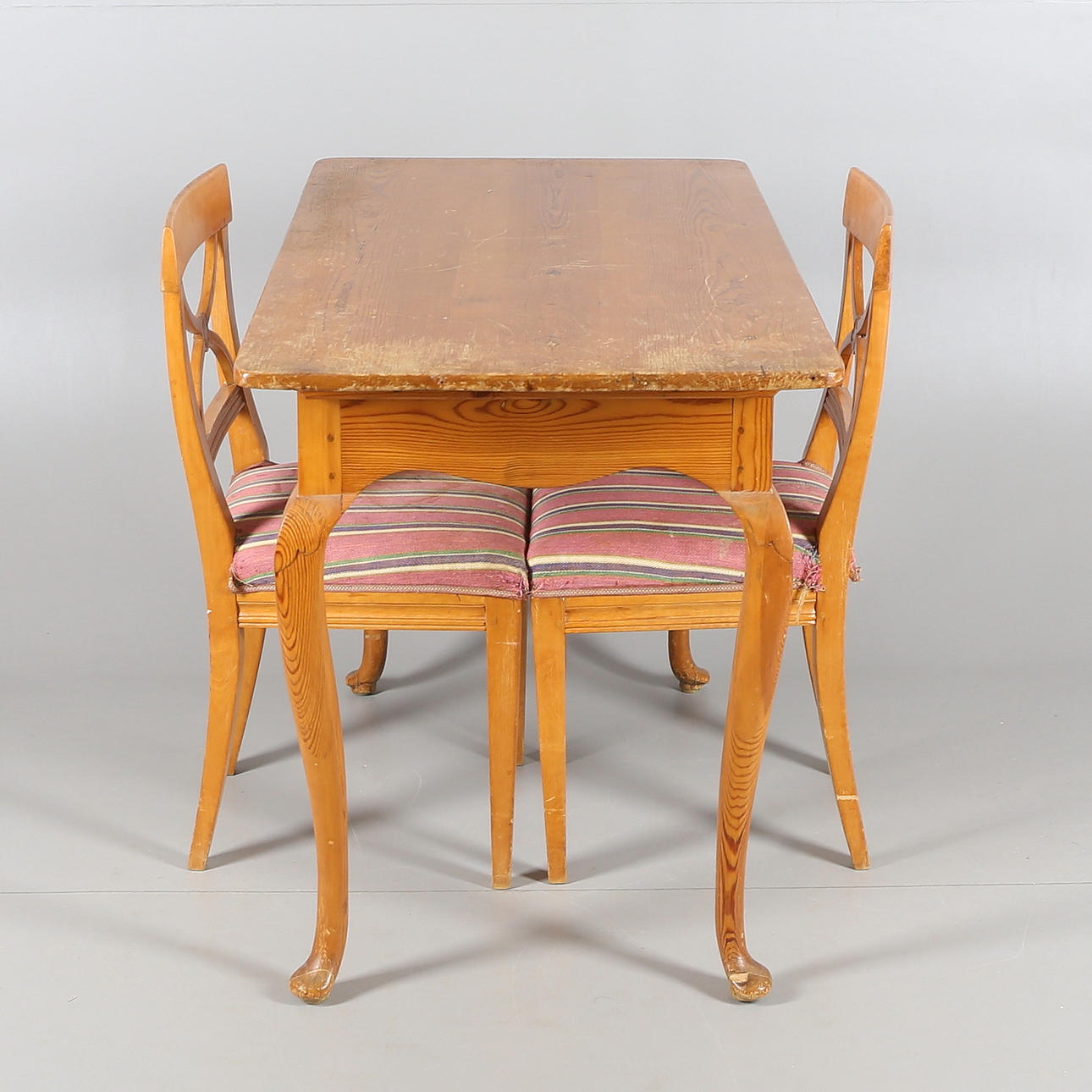 BORD, rokokostil, samt STOLAR, ett par, Karl Johan-stil, 18/1900-tal.