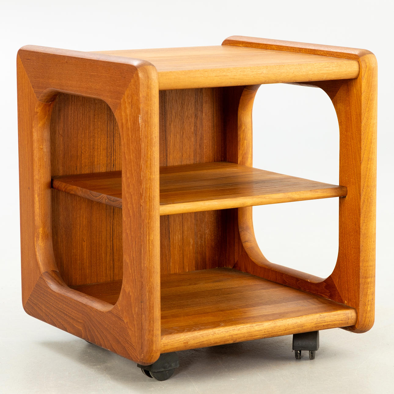 Møbelfabrikken Toften. Bedside table/side table on wheels.