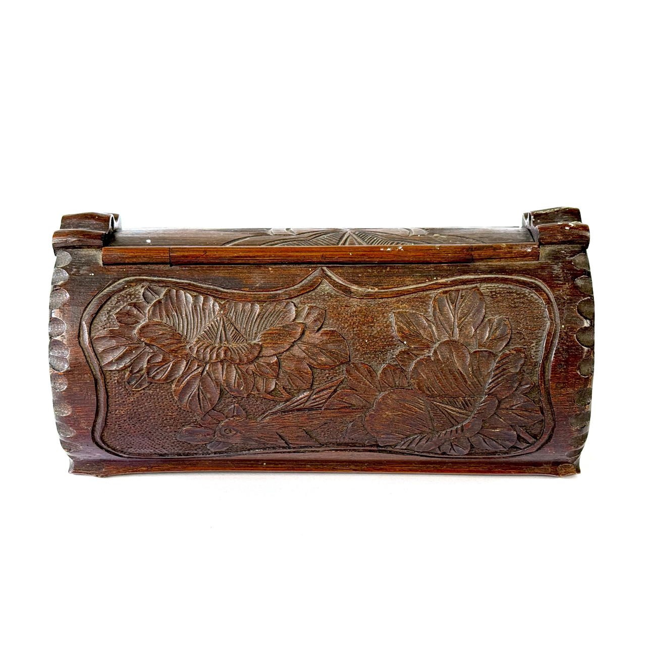 CHINESISCHE GESCHNITZTE BAMBUSBOX AUS DEN 1920ER JAHREN.