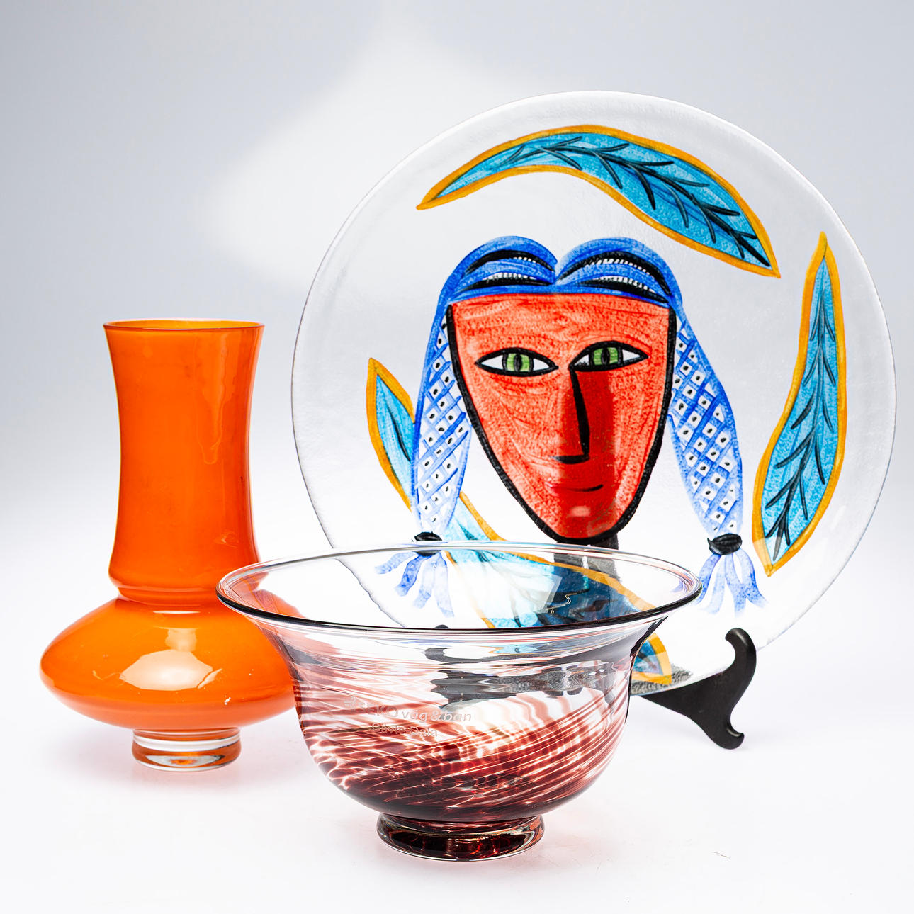 Glasgenstande, 3 stykker af Ulrica Hydman Vallien.