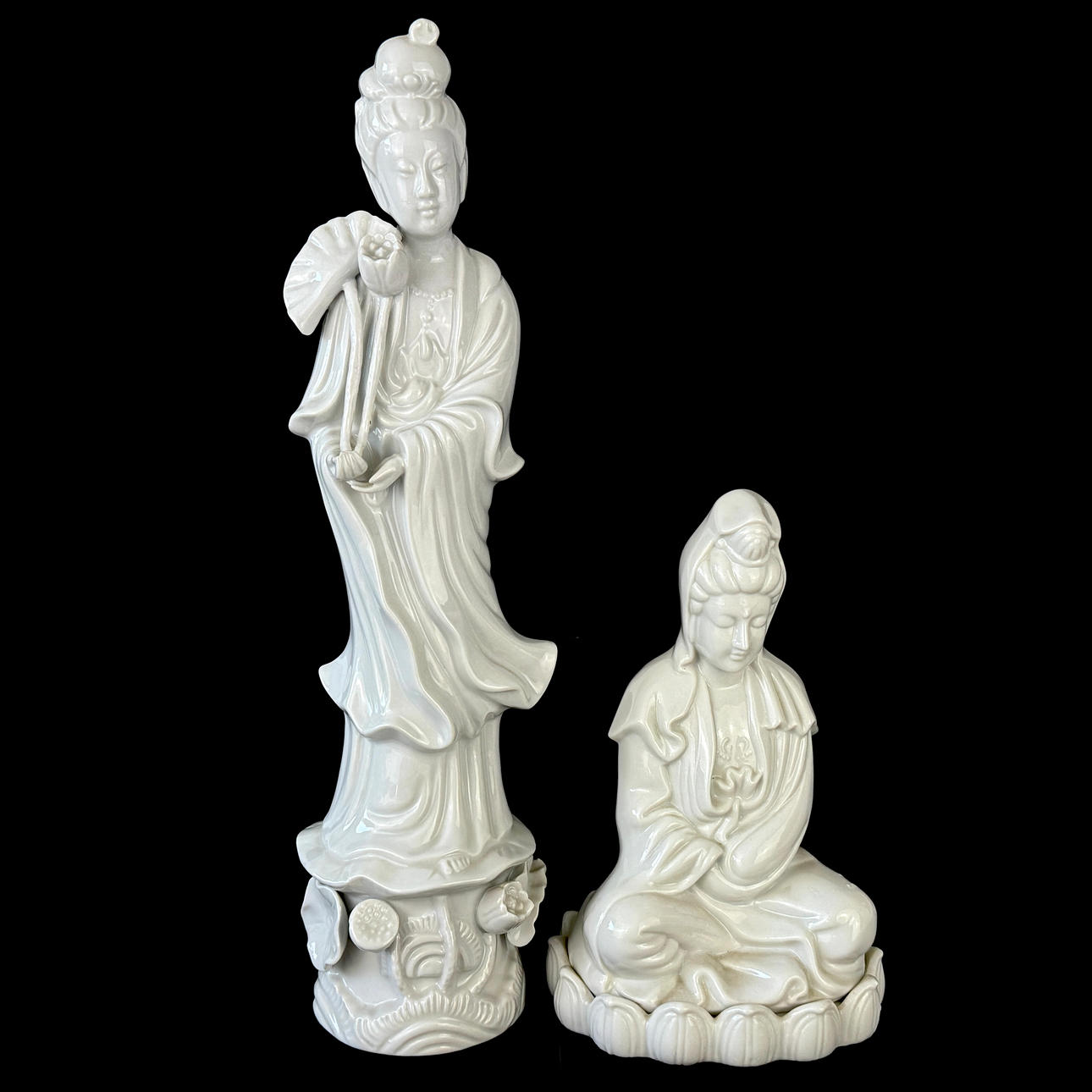 TVÅ BLANC DE CHINE FIGURER.