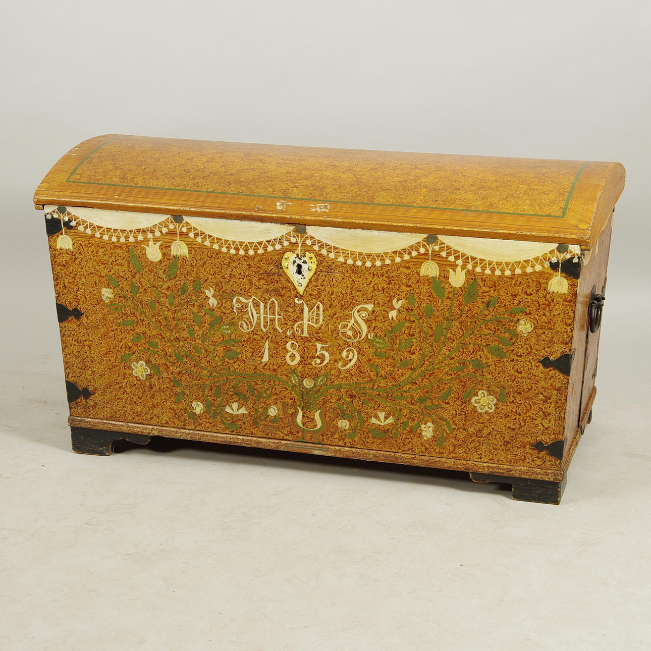 KISTA, drickamålad med smidesbeslag, daterad 1859.