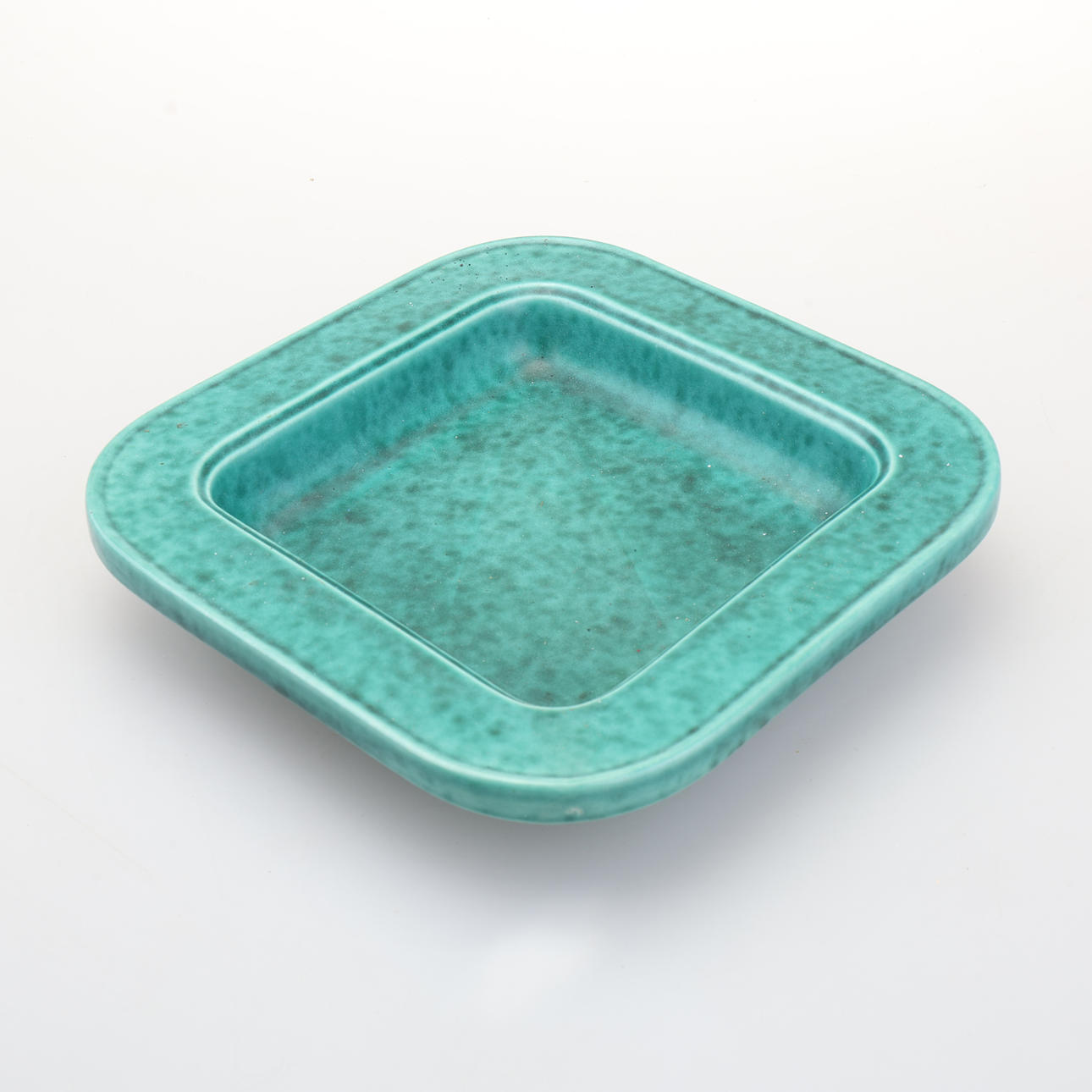 WILHELM KÅGE. A stoneware dish, “Argenta”, Gustavsberg.