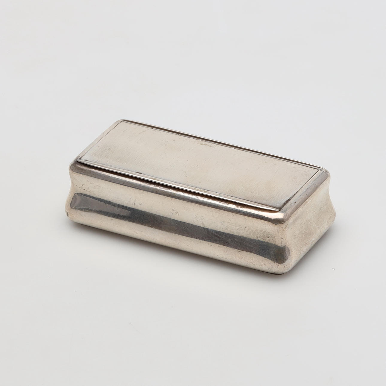 ASK silver weight about 151 grams.