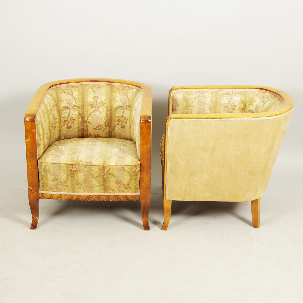 CLUBFÅTÖLJER, 1 par, tygklädda med björklister.