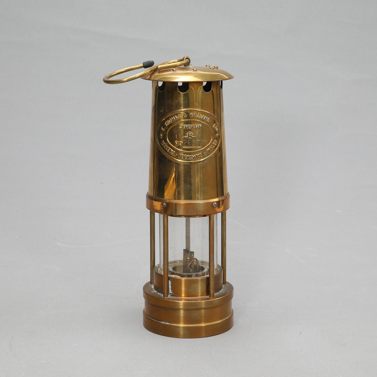 GRUVLYKTA, mässing, E.Thomas o Williams.