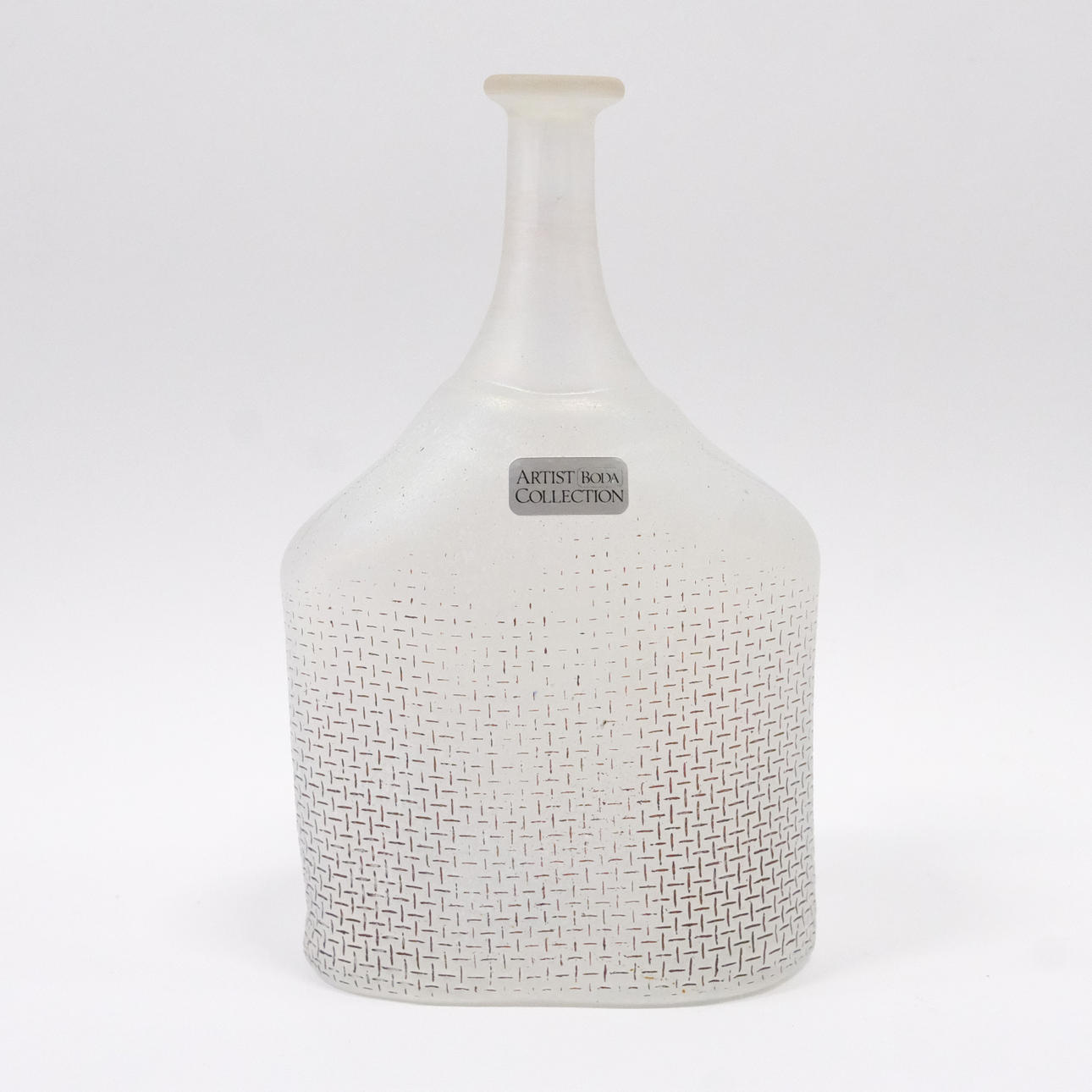 BERTIL VALLIEN. VASE, “NETWORK”, ARTIST COLLECTION, KOSTBODA, SIGNED.