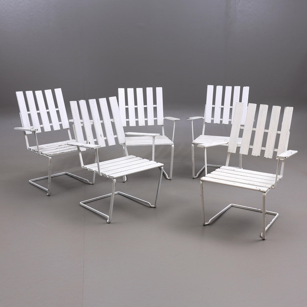 GRYTHYTTAN, Gartenstühle, 5 Stück, Eisen mit Holzlatten.