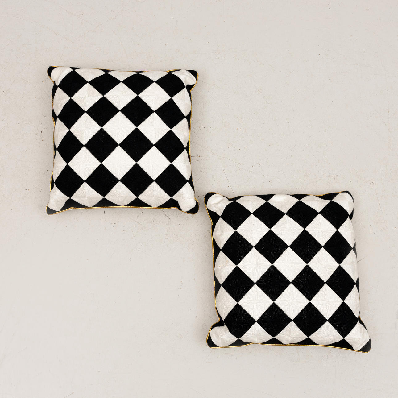 DECORATIVE PILLOWS. Checkered fabric, a pair, cotton.