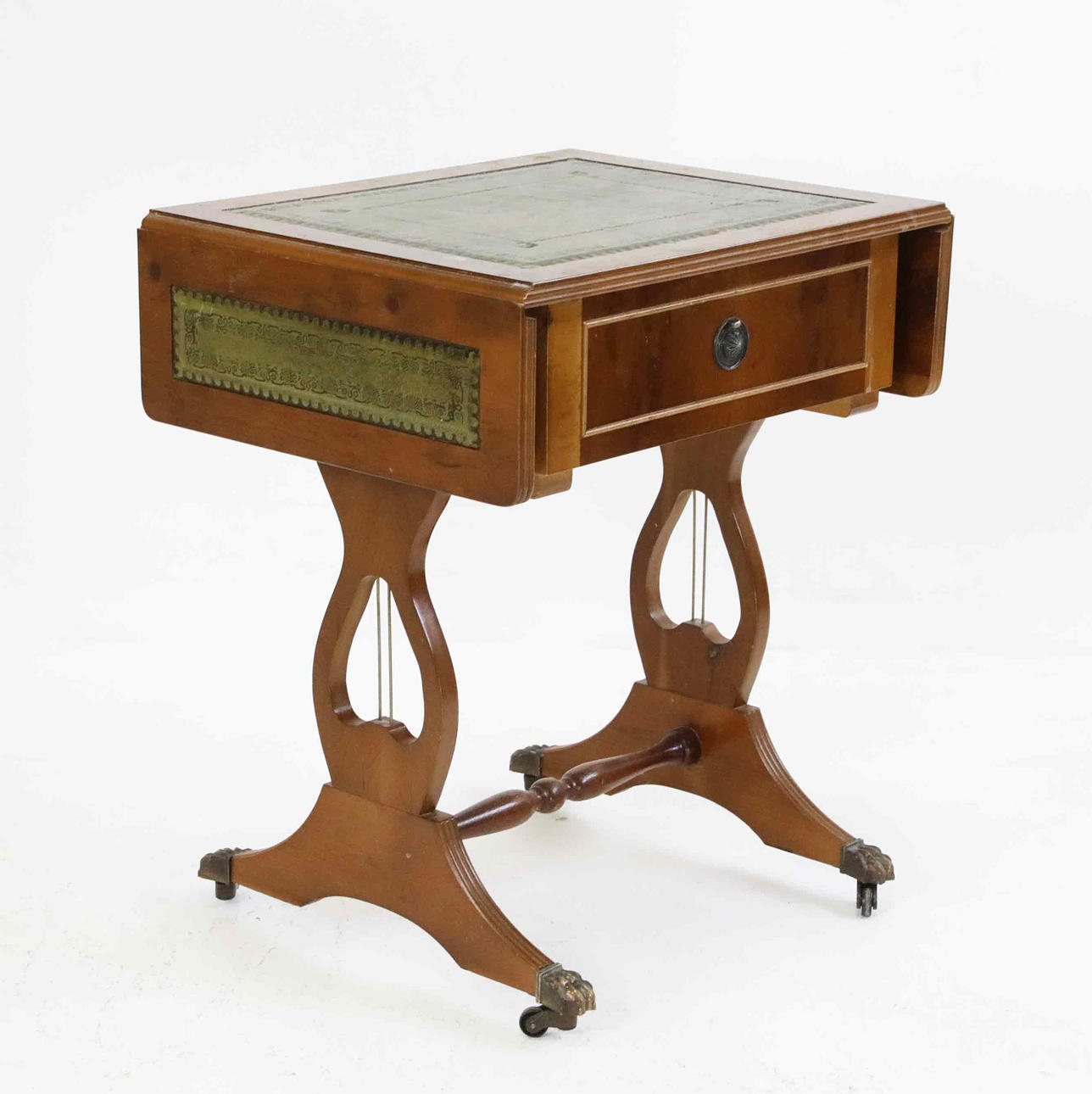 KLAFFBORD, Engelsk stil, 1900-tal.