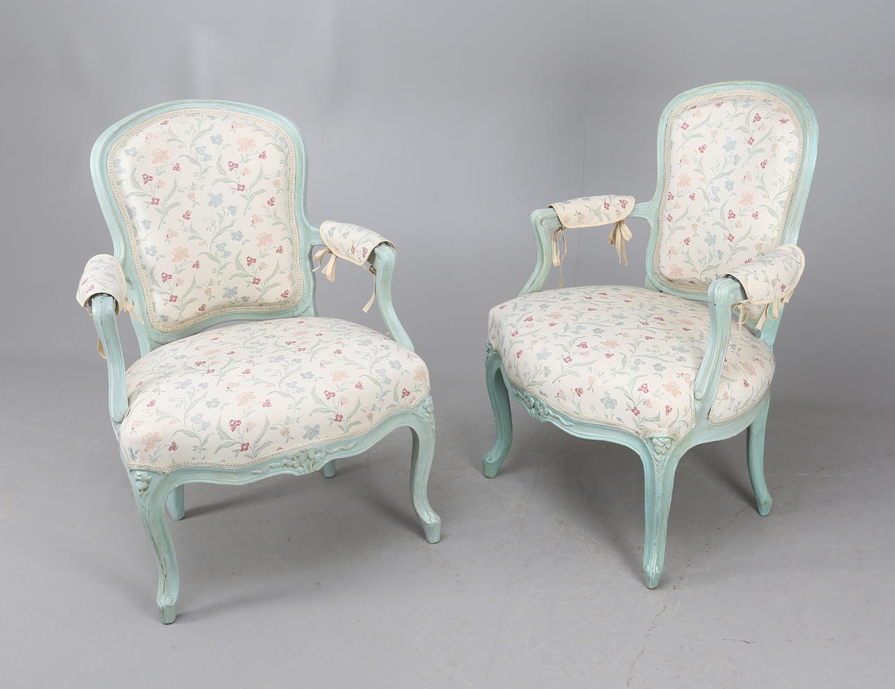 KARMSTOLAR, 1 par, rokoko, 1700-tal.