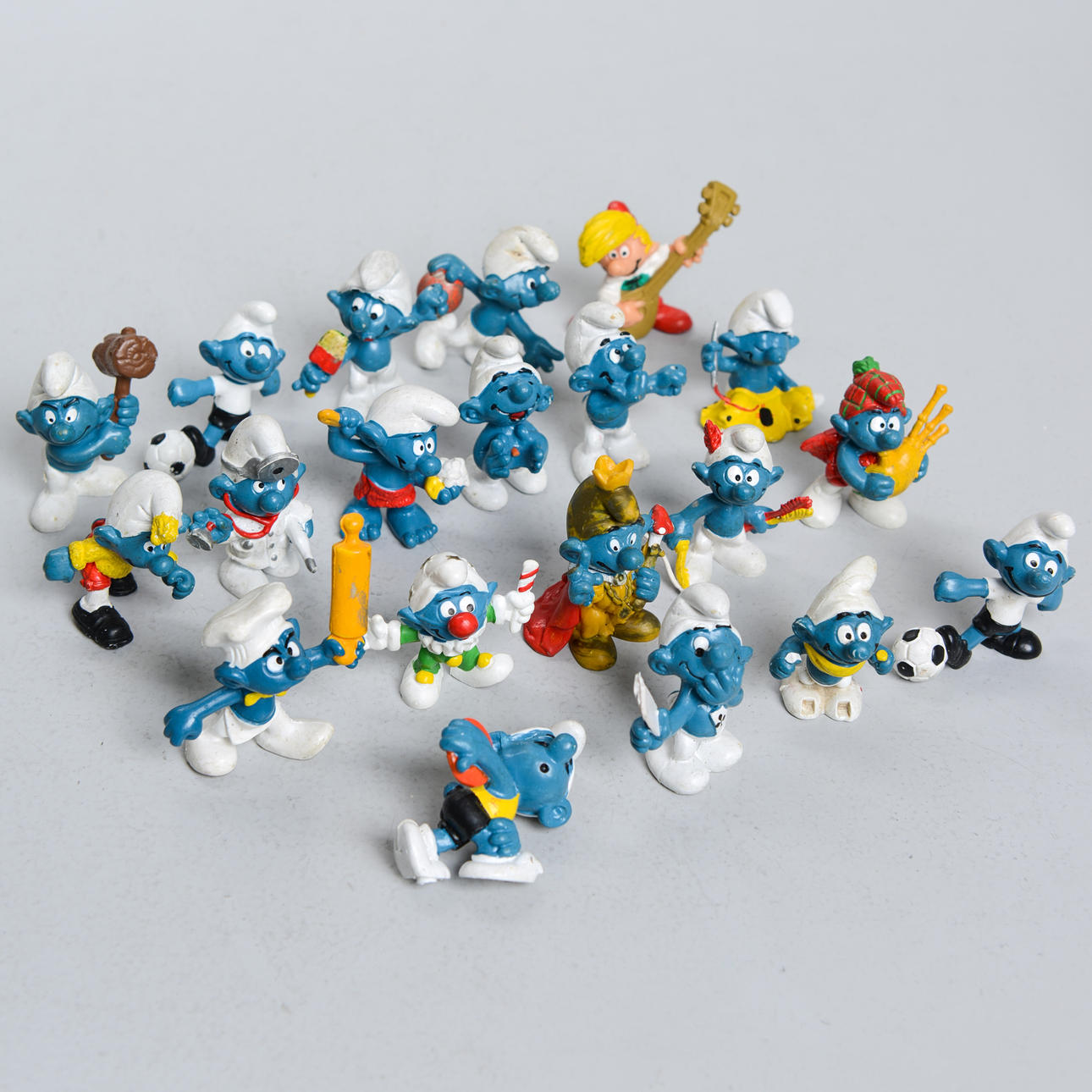 20 Smurfs, Peyo and Schleich.
